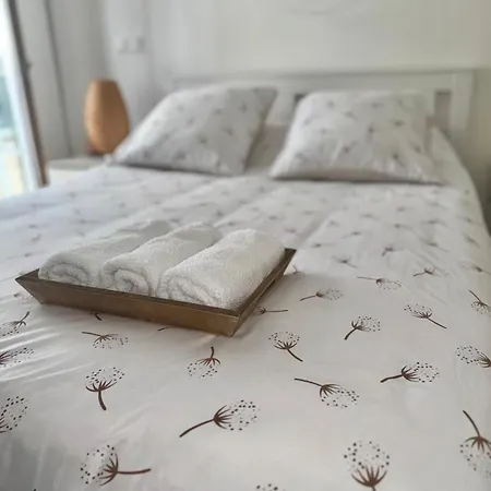 Cosy Appart Rueil - Au Centre Ville - Tout Confort - Proche De Paris- Parking Prive Gratuit - Wifi Exterior foto