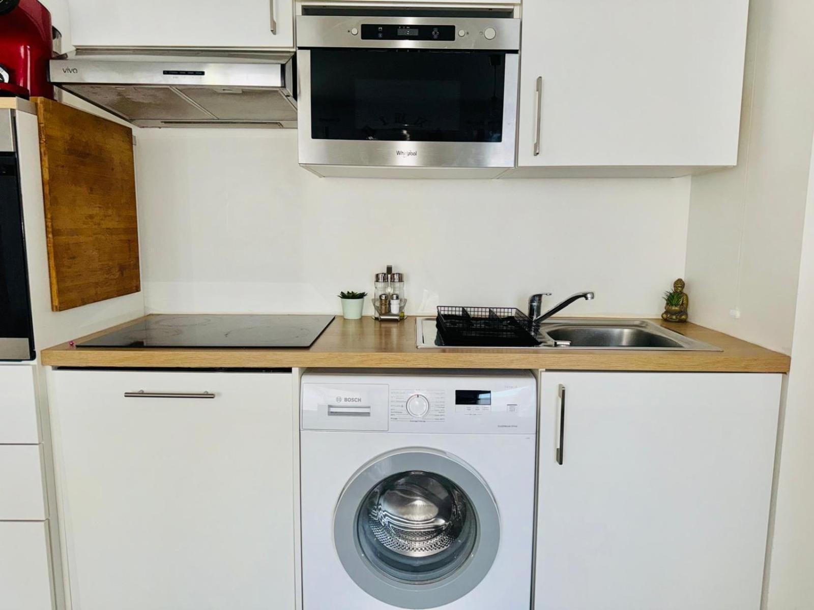 Cosy - Au Centre - Confort - Proche De Paris- Parking Prive Gratuit - Wifi Rueil-Malmaison